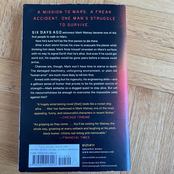 ☀️2/$15 ☀️ The Martian book - Picture 2 of 2